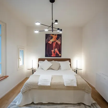 Гостевой дом Palazzo Garibaldi Luxury & 4*